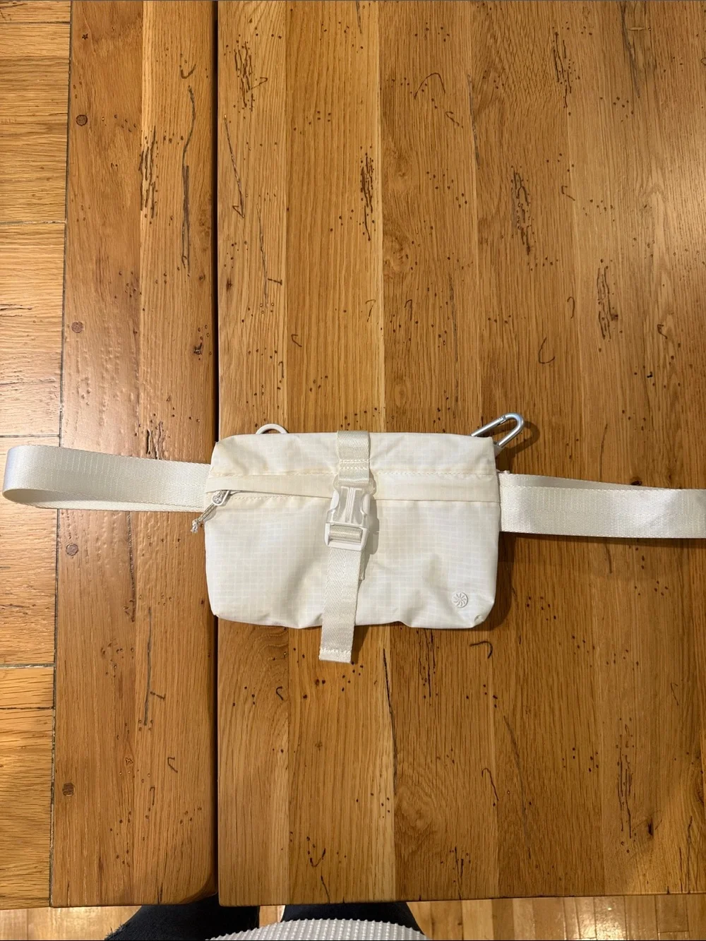 Athleta Crossbody Belt Bag - Picture 2 of 11